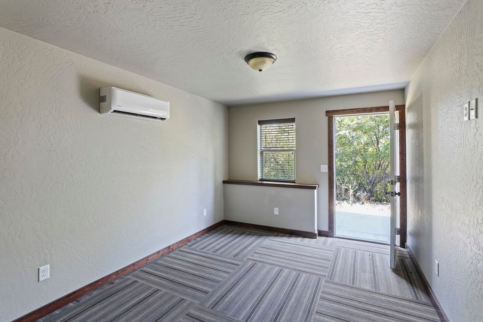 Cheney Townhome: Alki - BlackHawk Ln