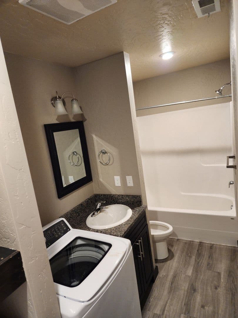 Airway Heights Apartment: 13824 W Bergen Dr