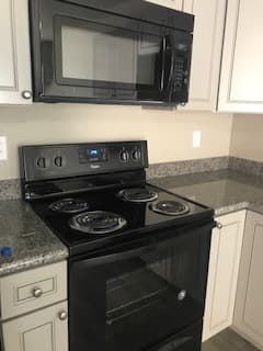 Airway Heights Apartment: 13902 W Bergen Dr