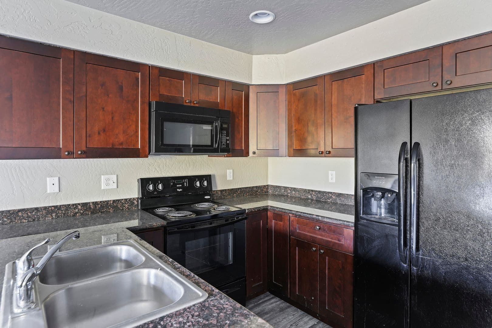 Cheney Townhome: Alki - BlackHawk Ln