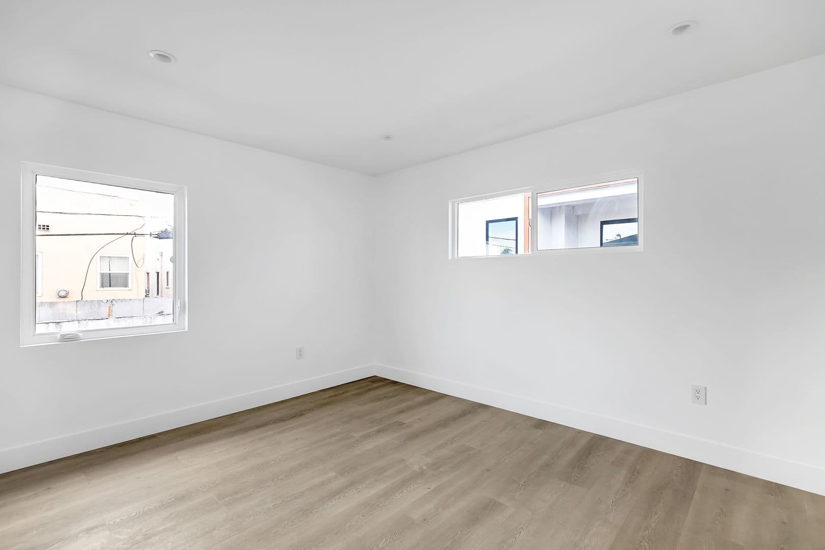 Los Angeles Apartment: 5606 Lexington Ave
