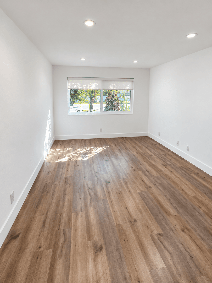 Los Angeles Apartment: 3701 Hughes Ave