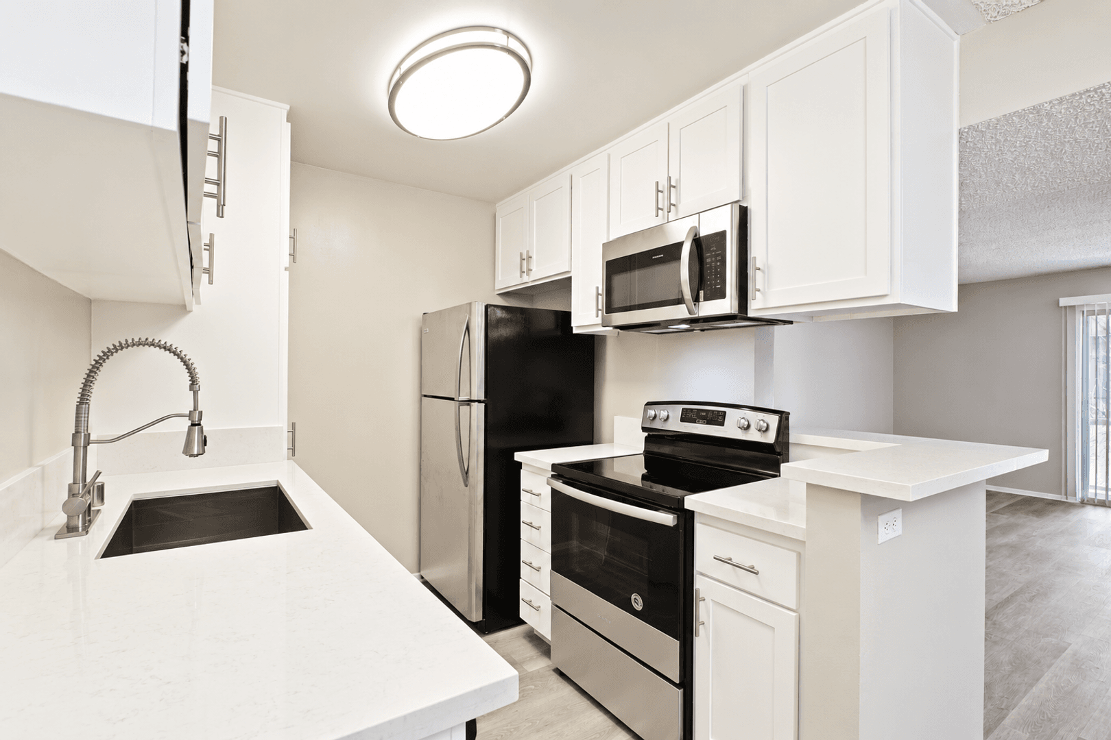 Sherman Oaks Apartment: 4701-4711 Natick Ave