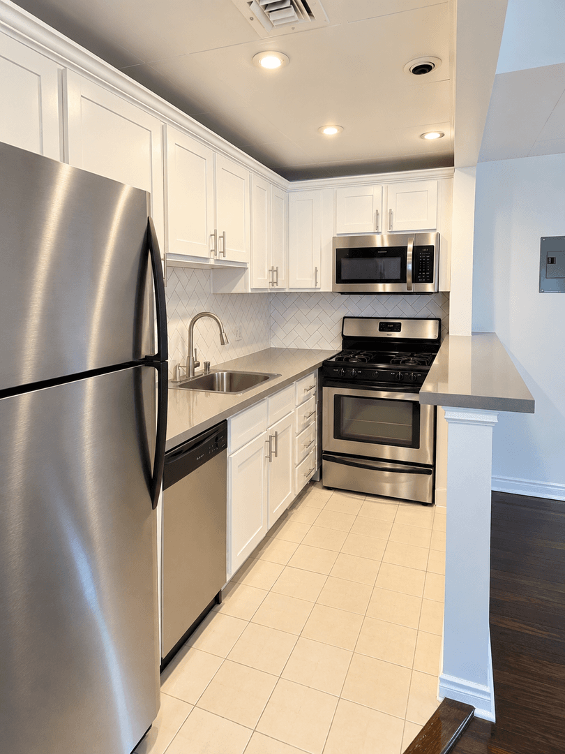 Los Angeles Apartment: 649 S. Burnside Ave.