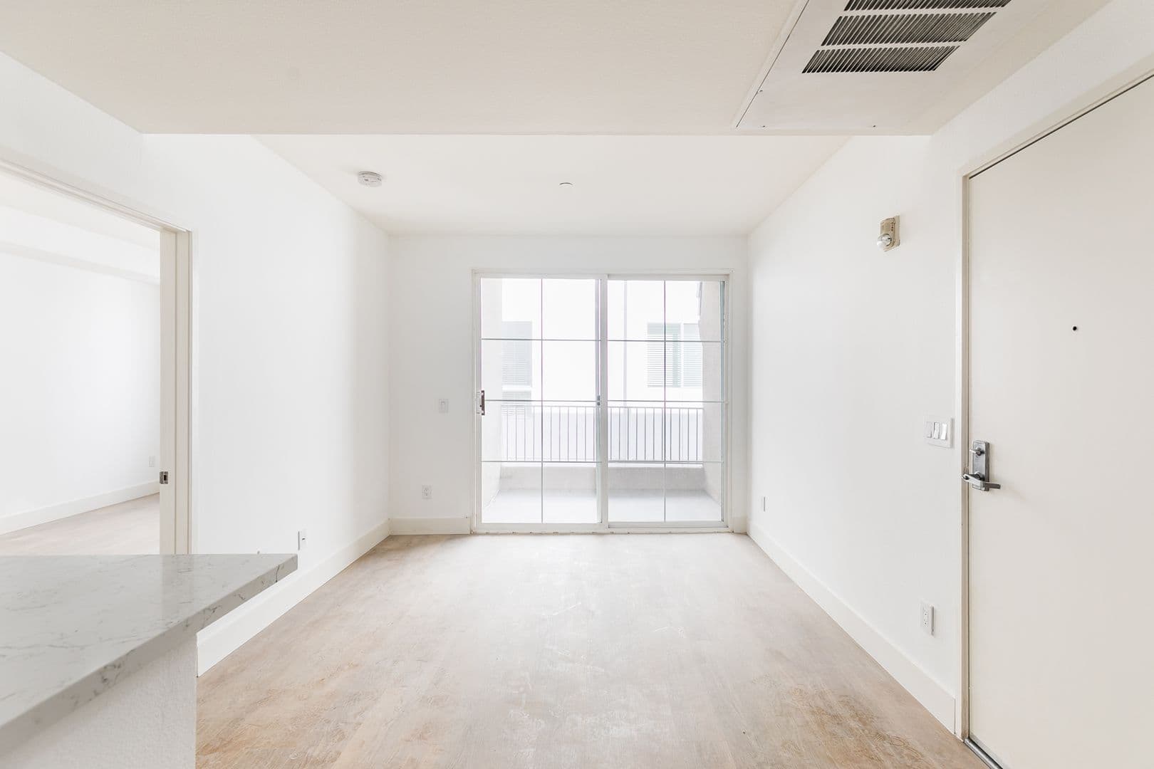 Los Angeles Apartment: 1317 Westgate Ave