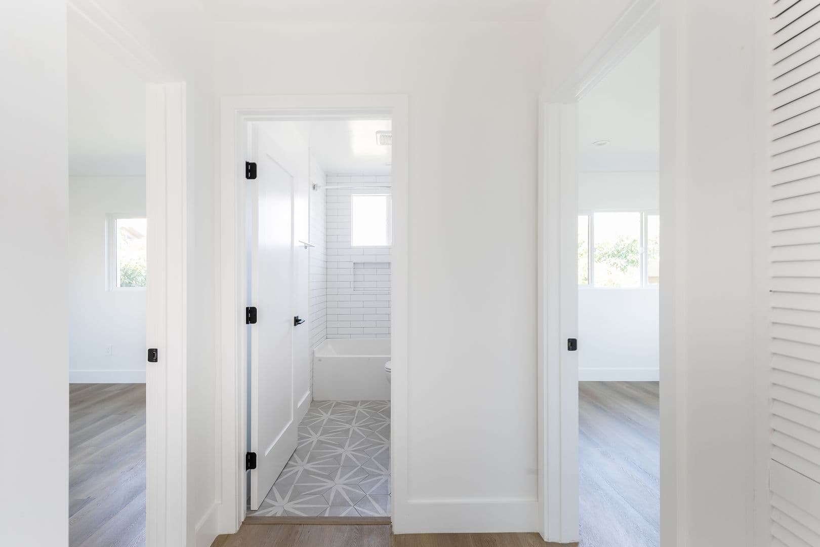 Los Angeles Apartment: 5358 Loma Linda Ave
