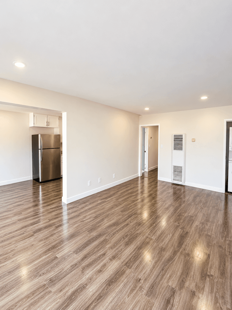 Los Angeles Apartment: 5622 La Mirada Ave.