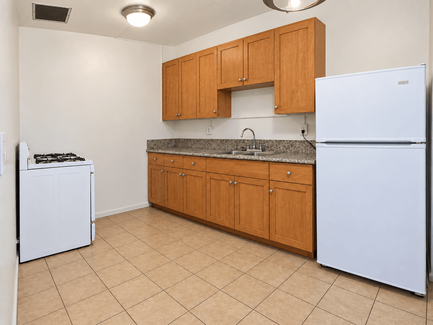 Los Angeles Apartment: 715 S. St. Andrews Place