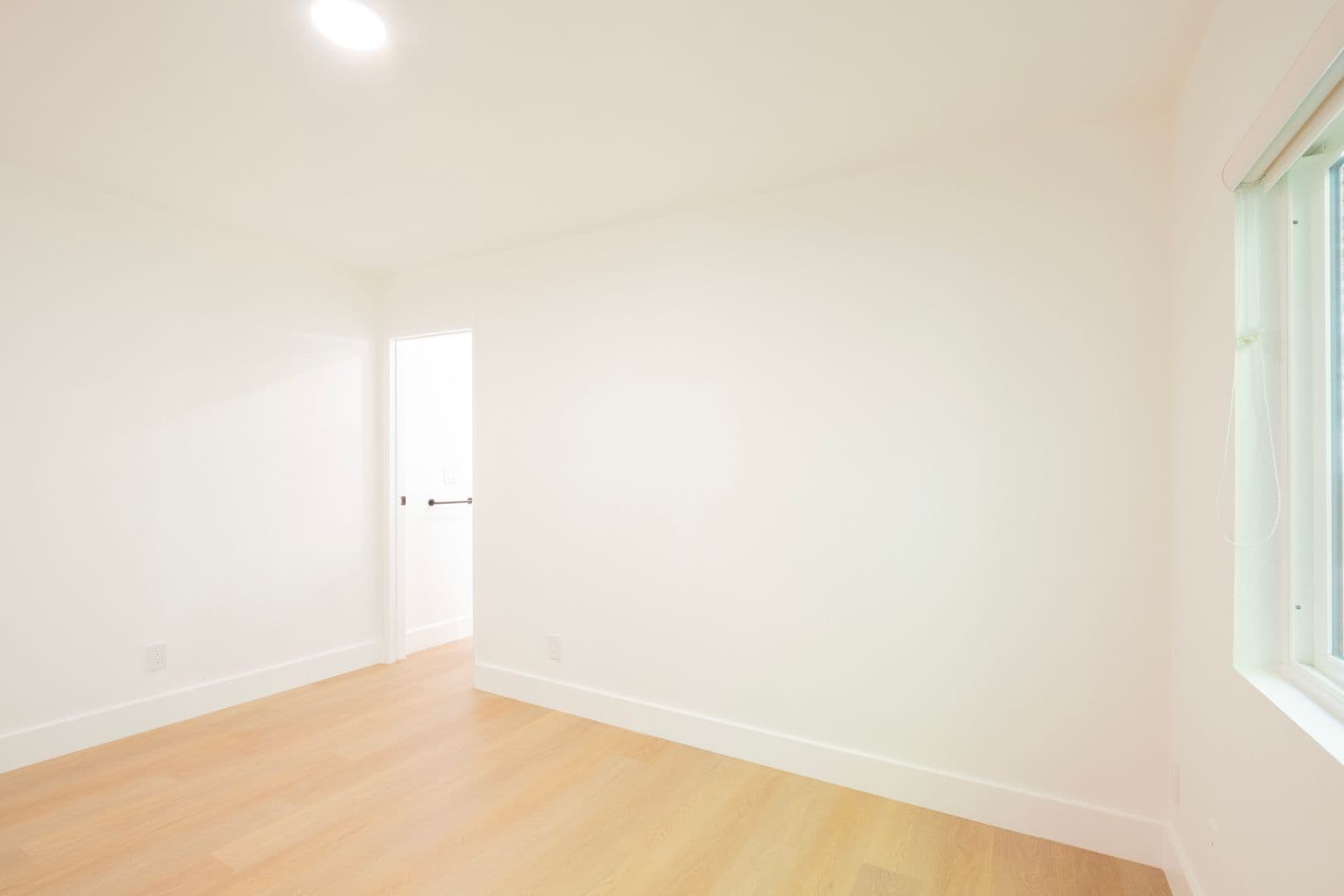 Los Angeles Apartment: 6526 Homewood Ave.