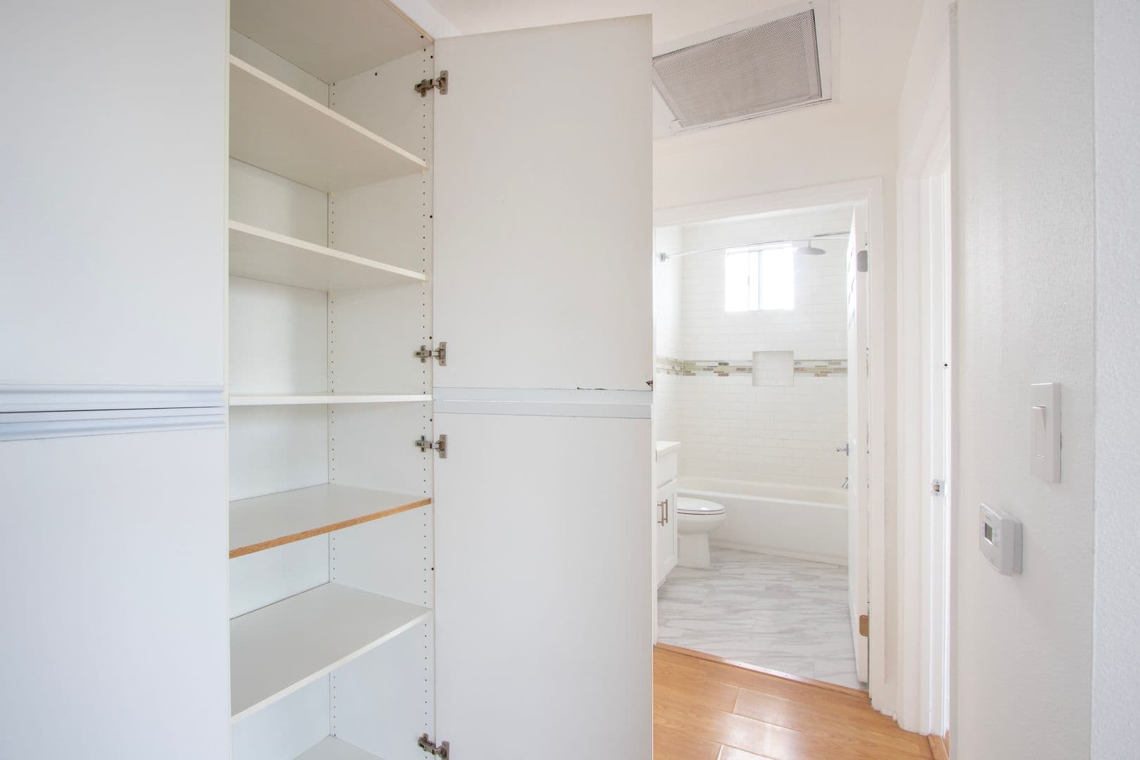 Los Angeles Apartment: 1616 N Serrano Ave.