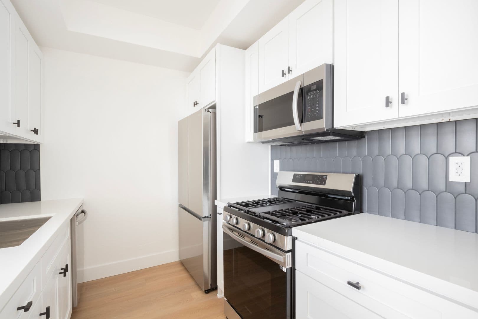 Los Angeles Apartment: 1616 N Serrano Ave.