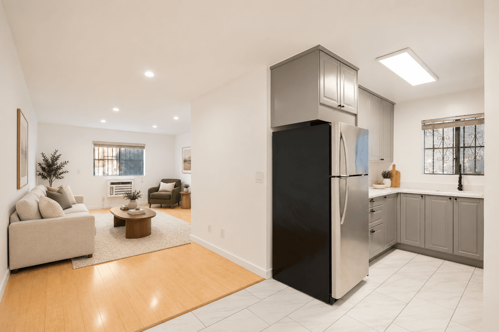 Los Angeles Apartment: 980 White Knoll Dr