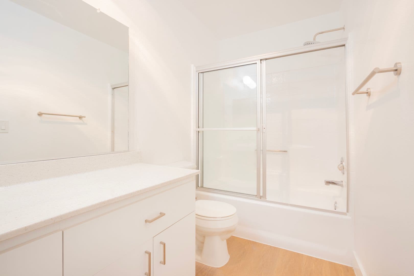 Northridge Apartment: 10020 Zelzah Avenue
