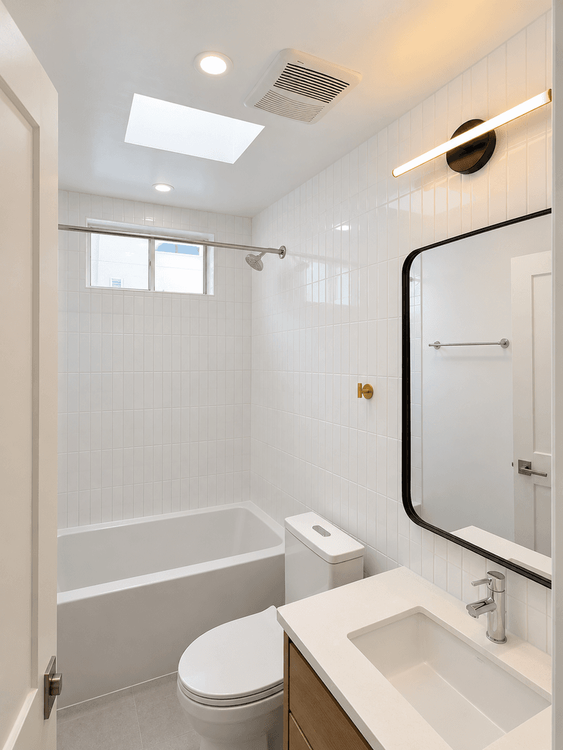 Los Angeles Apartment: 3701 Hughes Ave