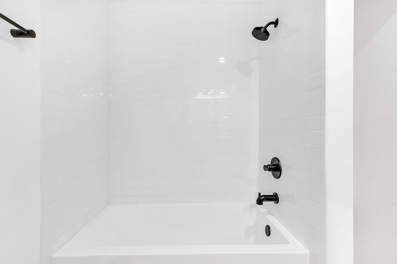 Los Angeles Apartment: 12420 Woodgreen St