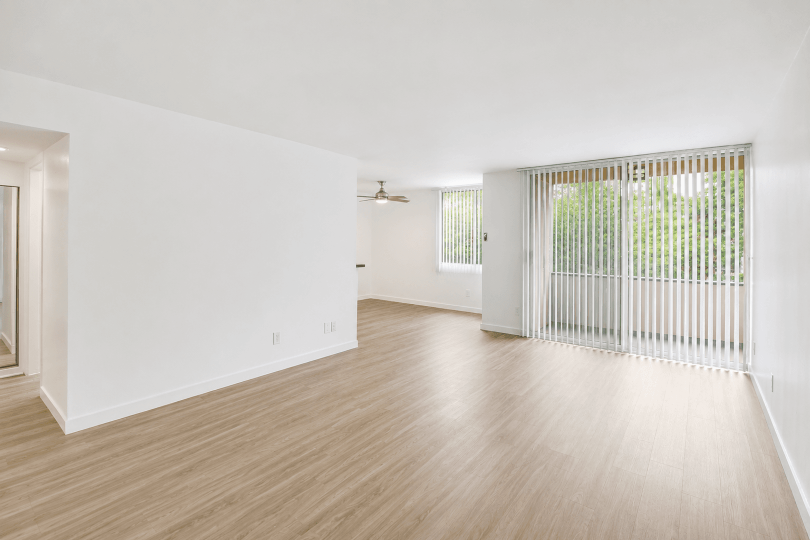 Northridge Apartment: 16901 - 16915 Napa St