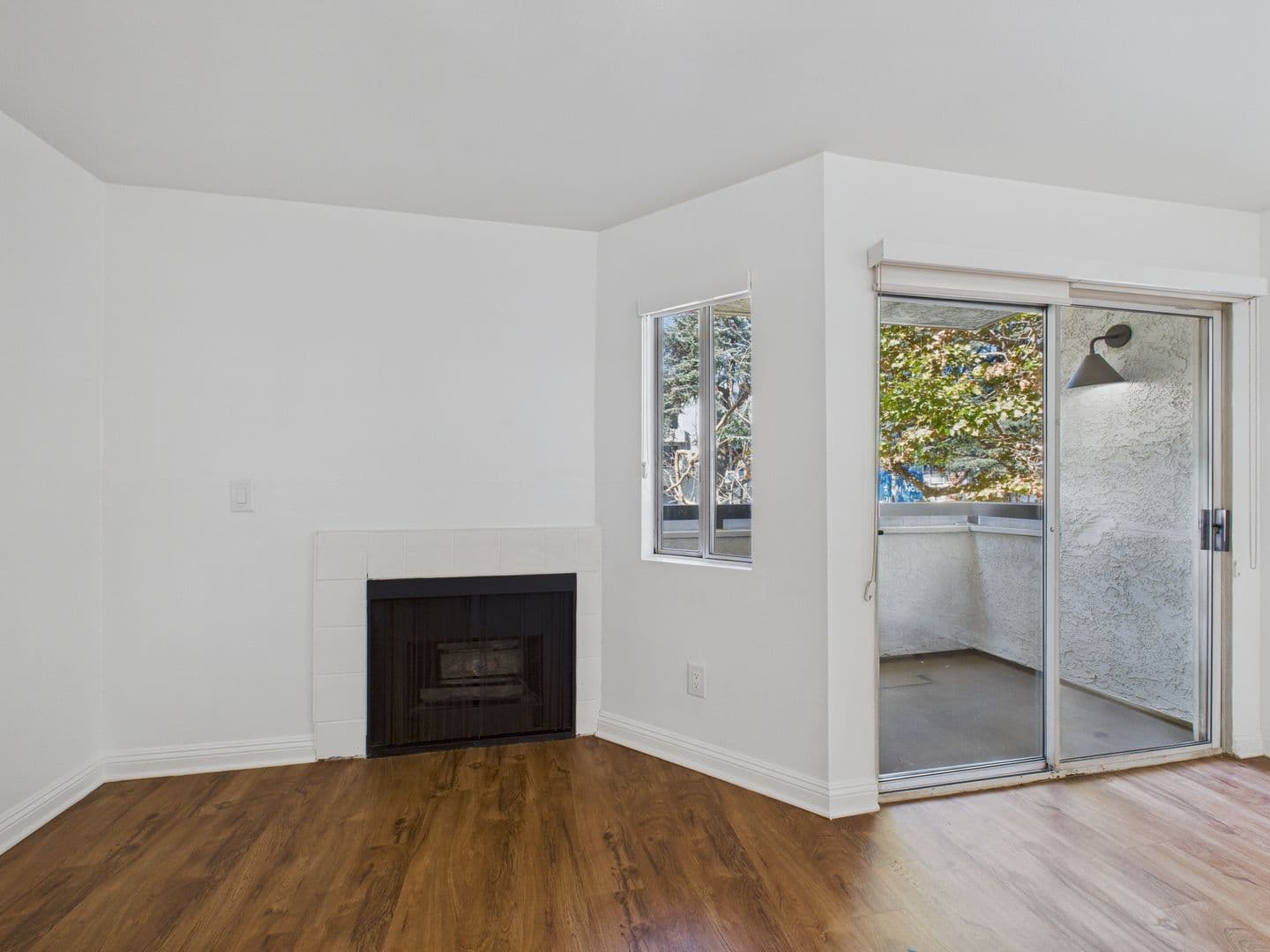 Sherman Oaks Apartment: 4320 Van Nuys Blvd