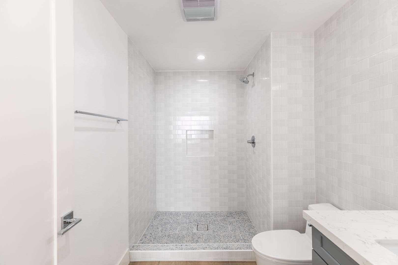 Los Angeles Apartment: 1317 Westgate Ave