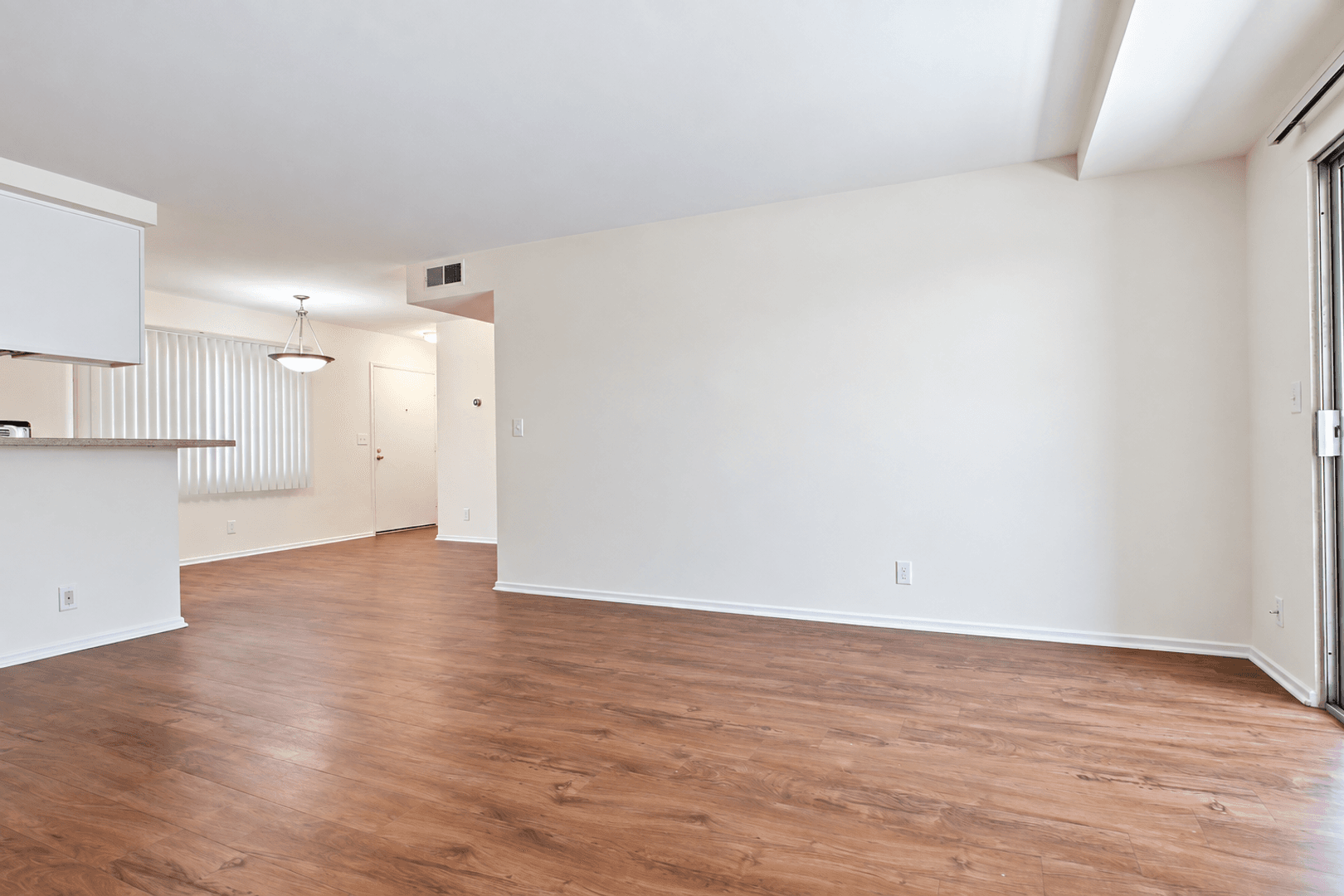 Sherman Oaks Apartment: 4701-4711 Natick Ave