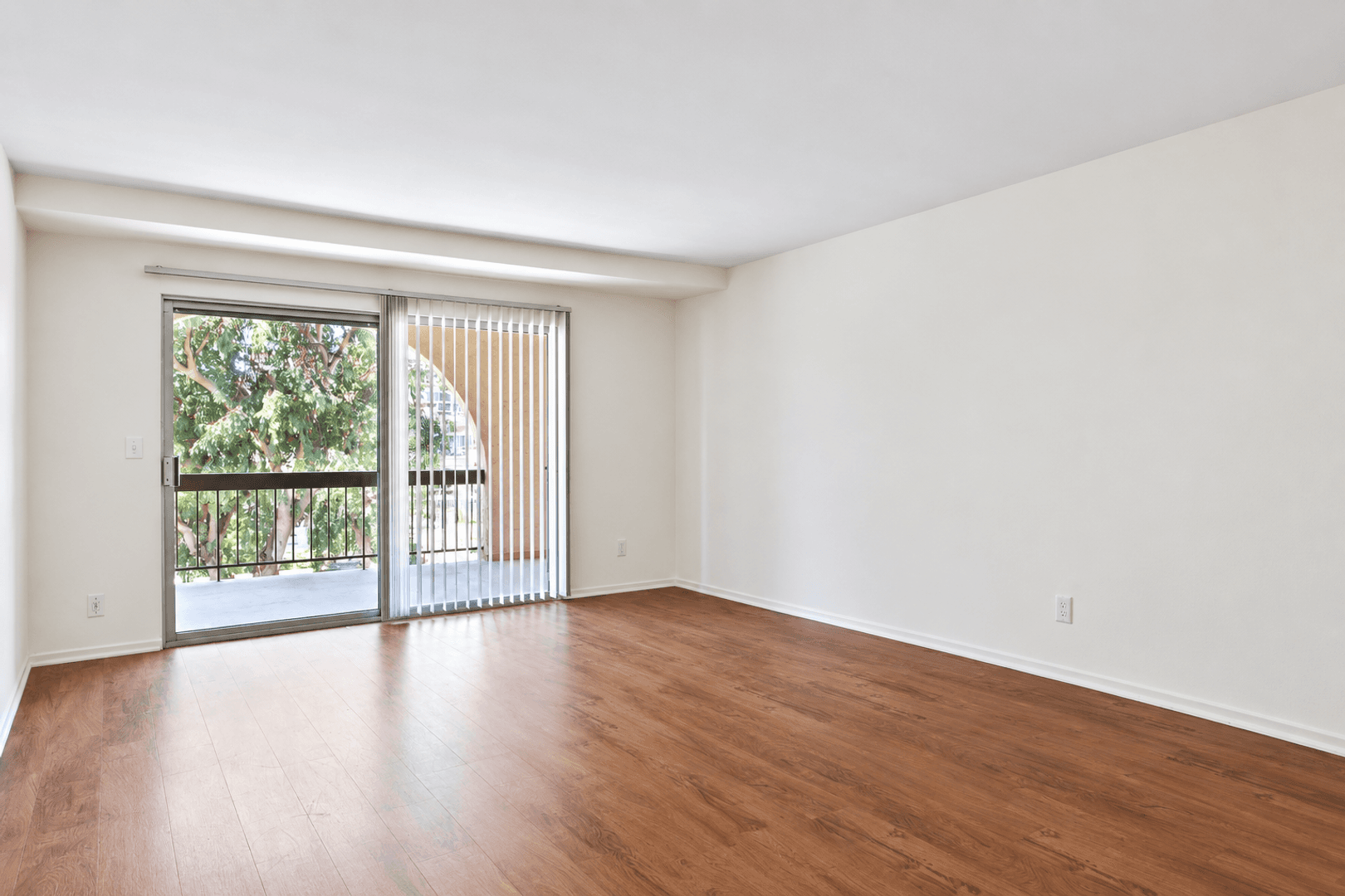 Sherman Oaks Apartment: 4701 Natick Ave