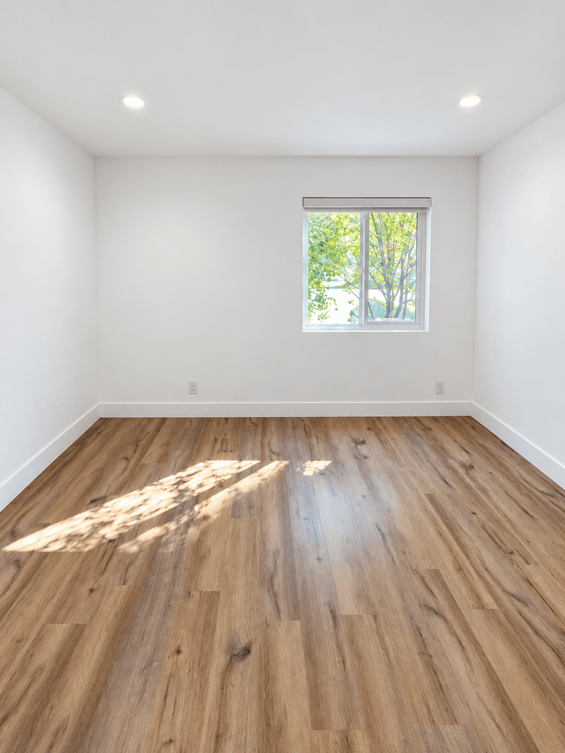 Los Angeles Apartment: 3701 Hughes Ave