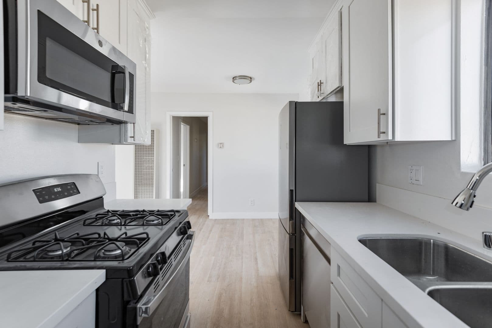 Los Angeles Apartment: 1408 S. St Andrews Place