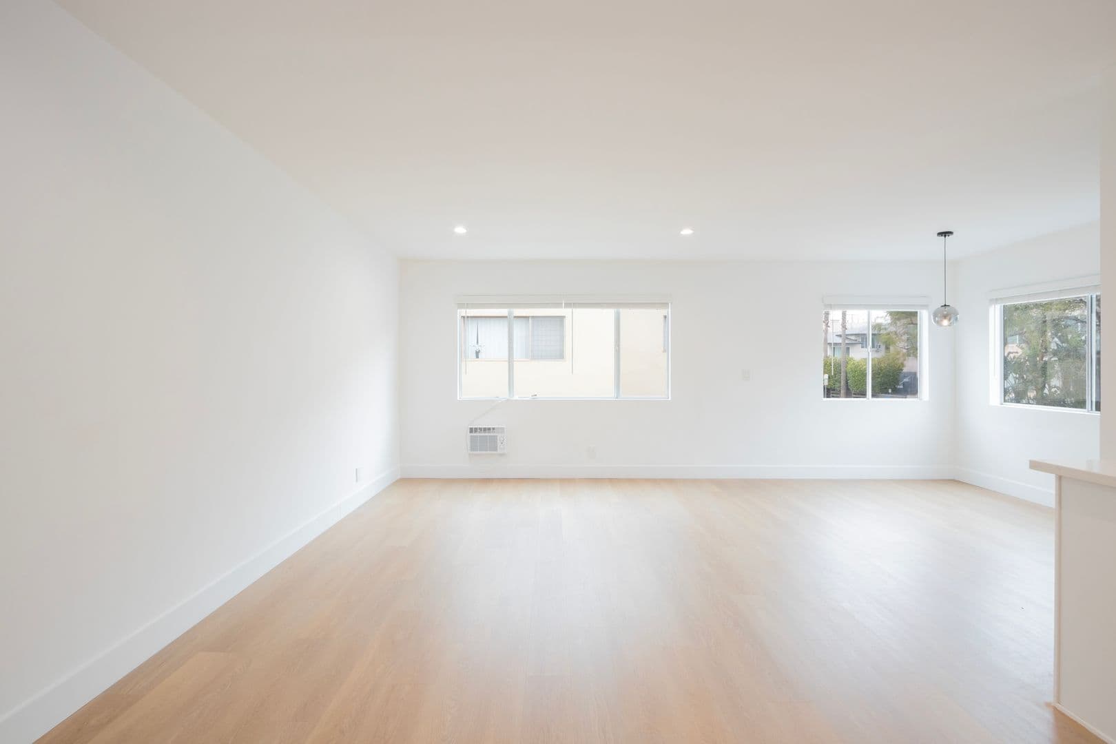 West Hollywood Apartment: 937 N. Orange Grove Ave