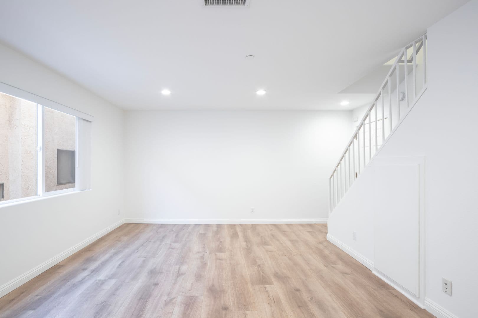 Los Angeles Apartment: 3644 Keystone Ave