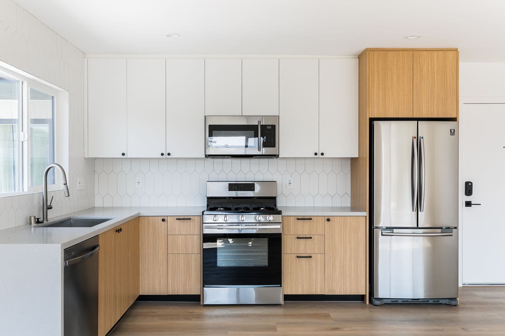 Los Angeles Apartment: 5358 Loma Linda Ave