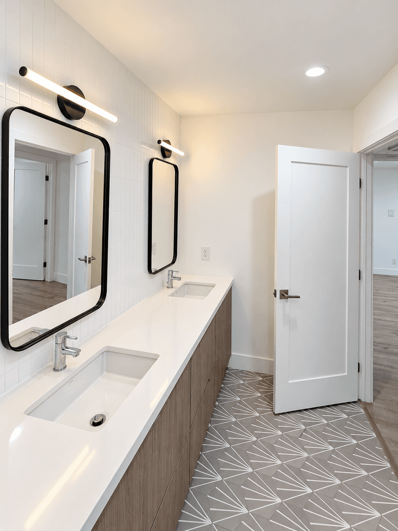 Los Angeles Apartment: 3701 Hughes Ave