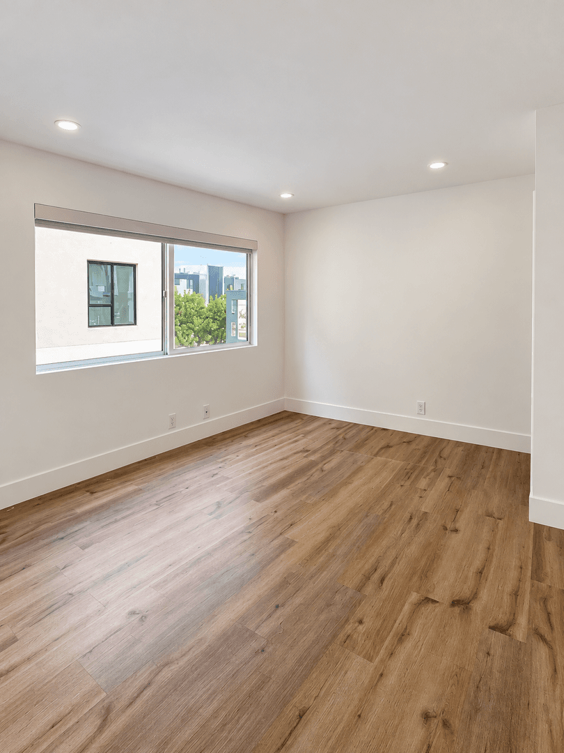 Los Angeles Apartment: 3701 Hughes Ave