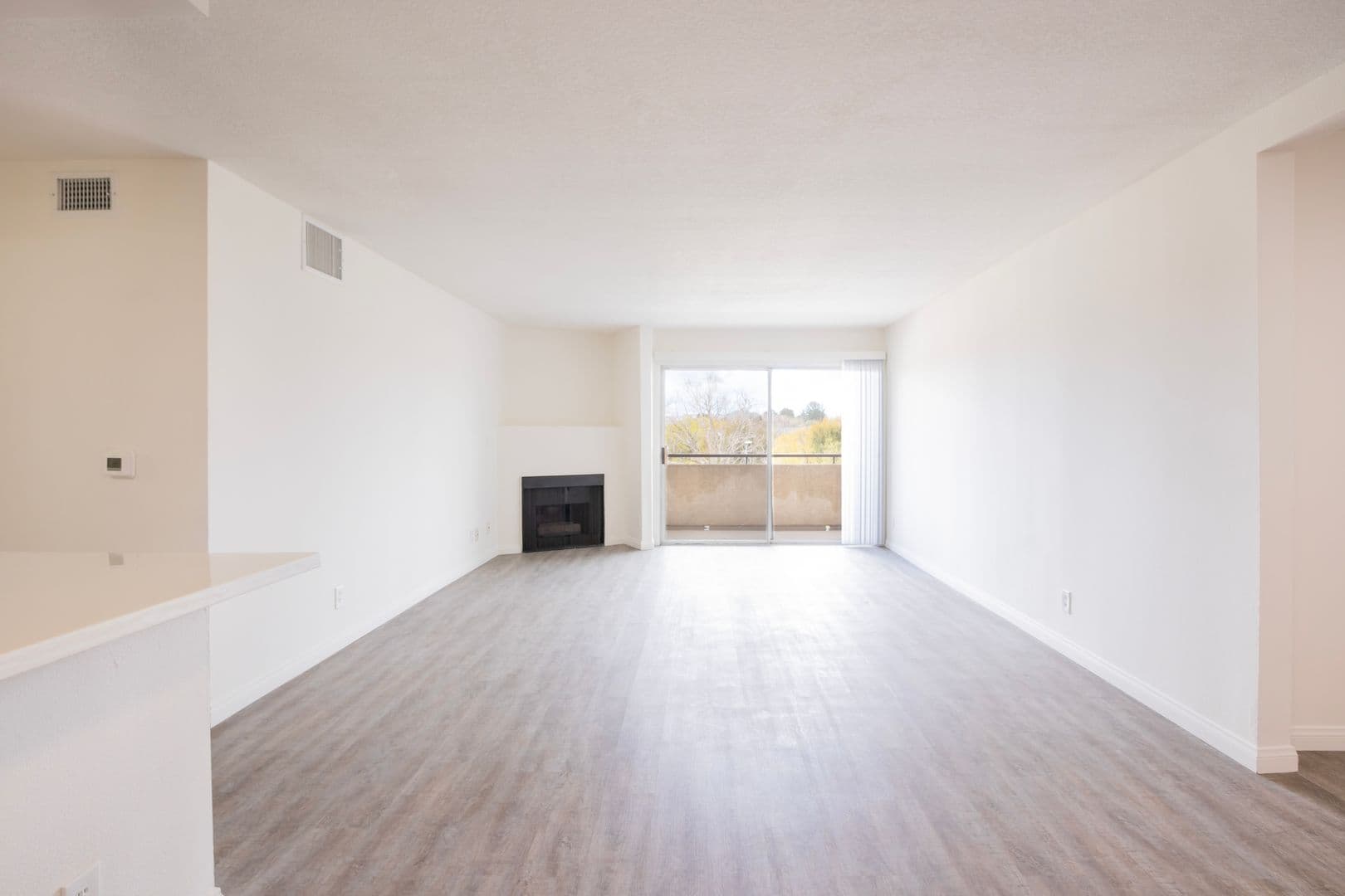Northridge Apartment: 10020 Zelzah Avenue