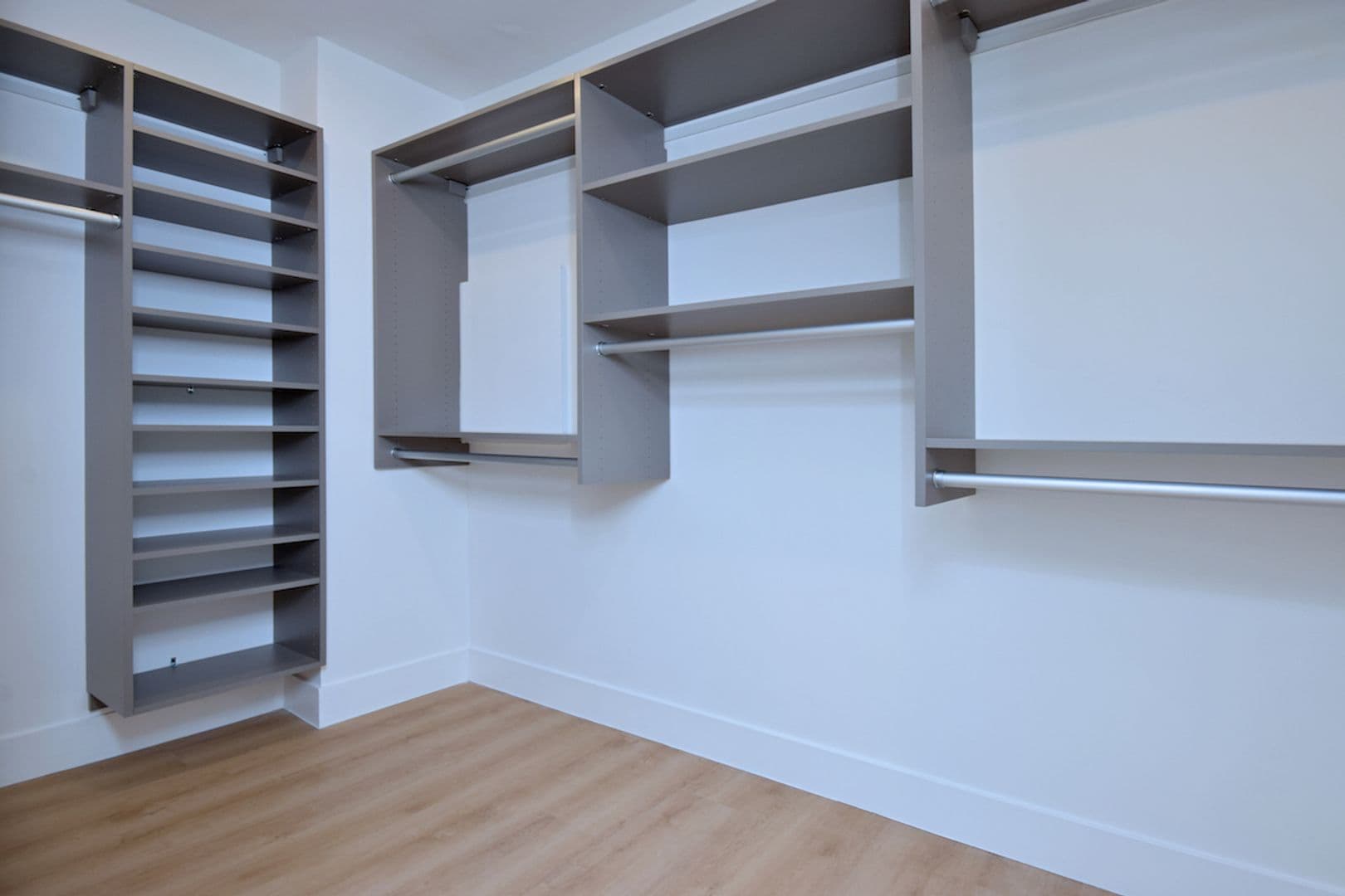 Santa Monica Apartment: 834 4th Street