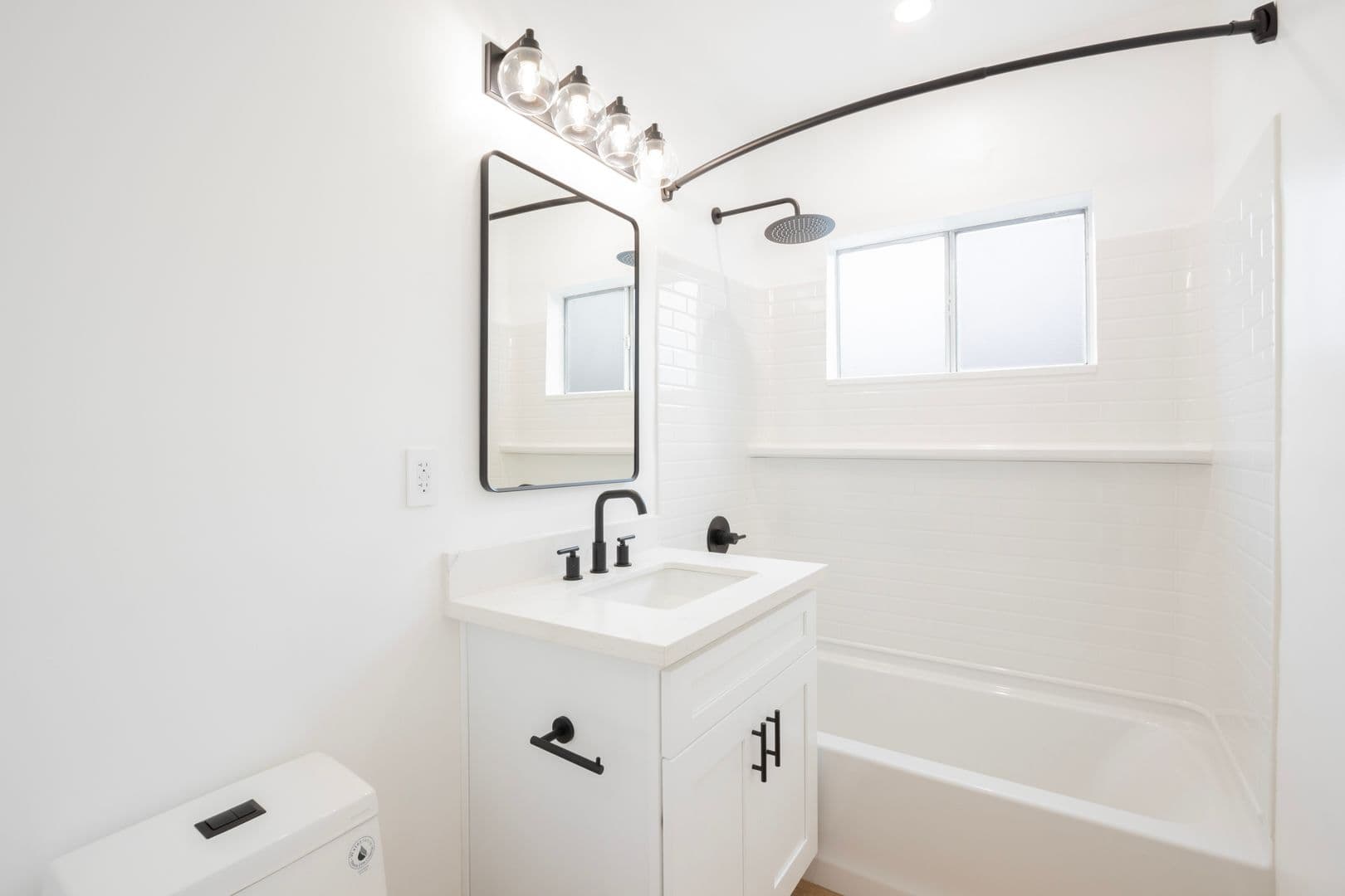 West Hollywood Apartment: 937 N. Orange Grove Ave
