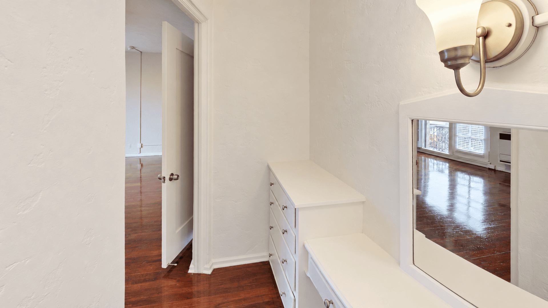 Los Angeles Apartment: 715 S. St. Andrews Place