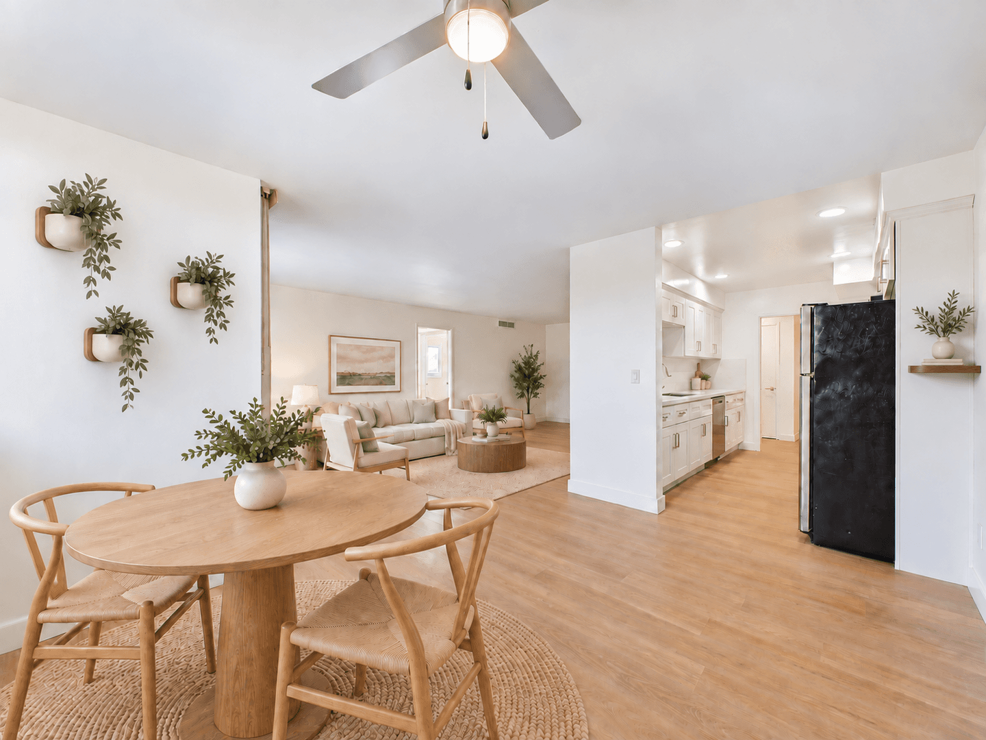 Sherman Oaks Apartment: 4365 Mammoth Ave