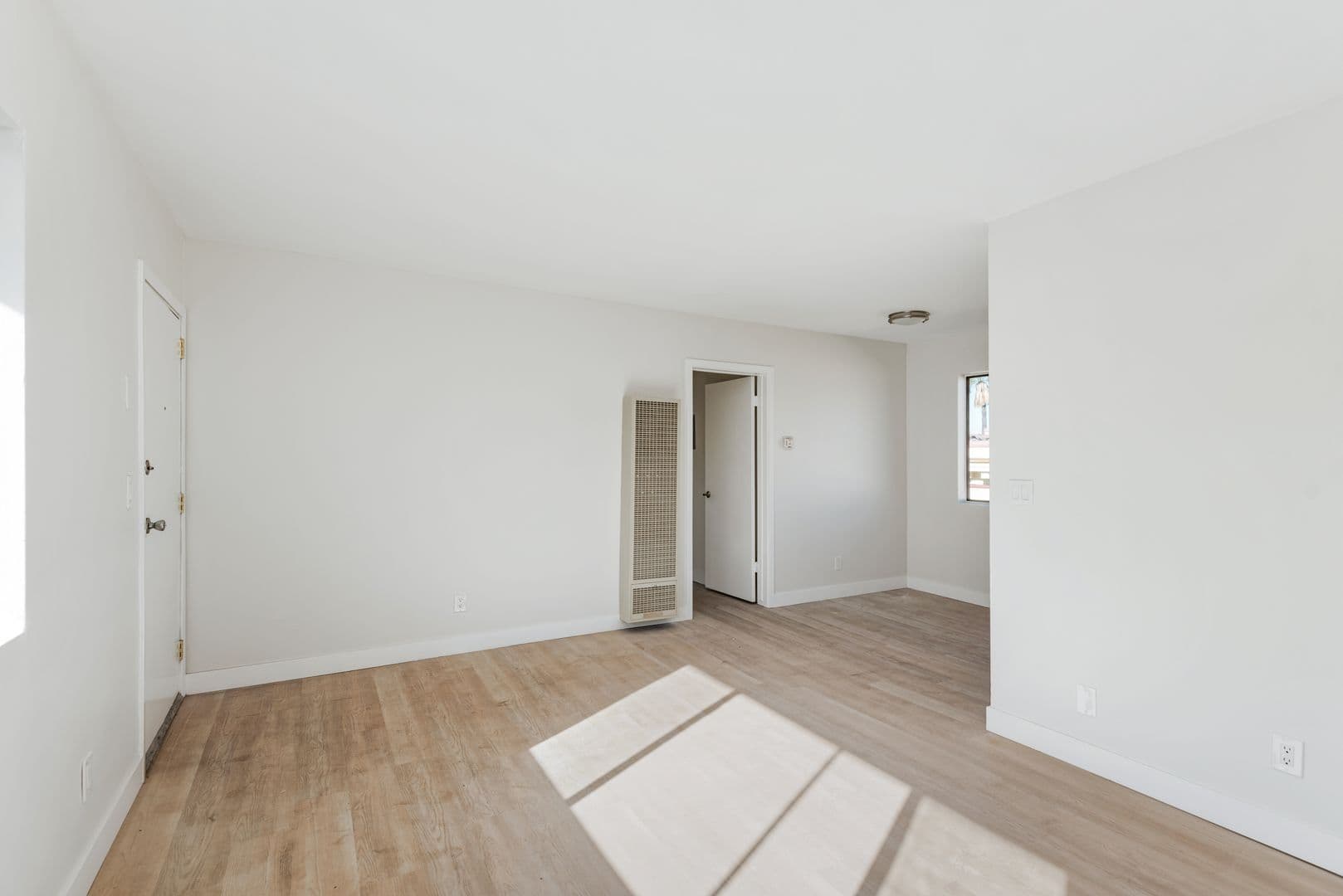 Los Angeles Apartment: 1408 S. St Andrews Place