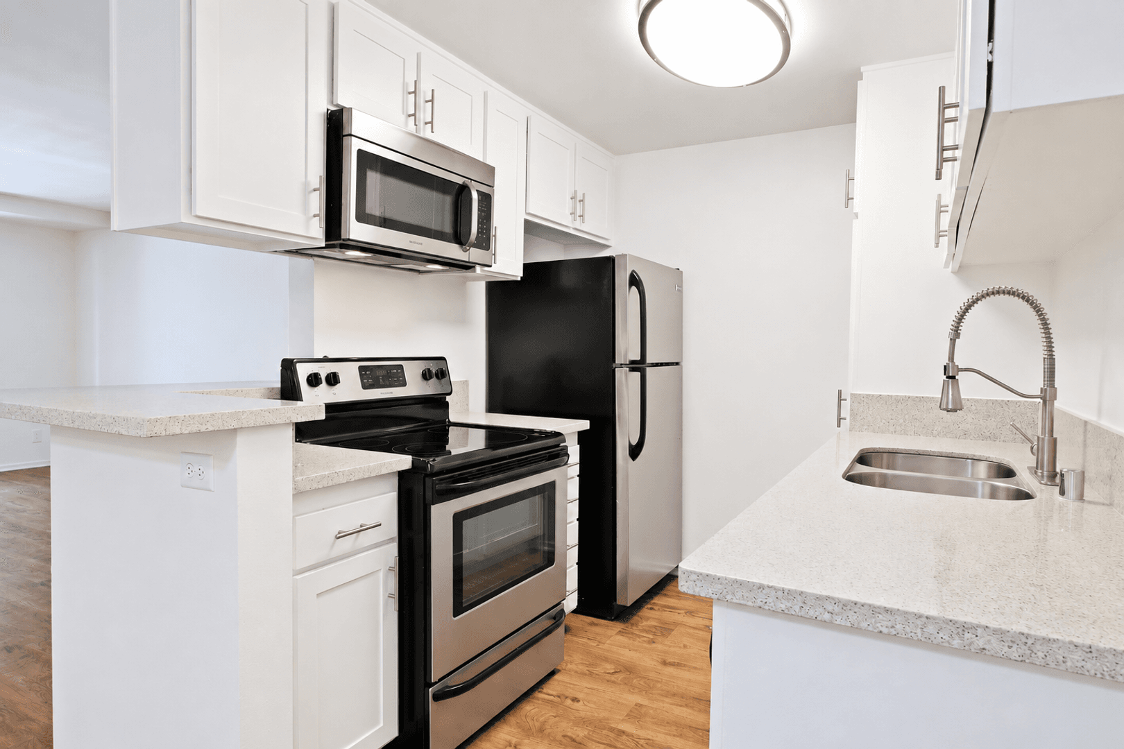 Sherman Oaks Apartment: 4701 Natick Ave