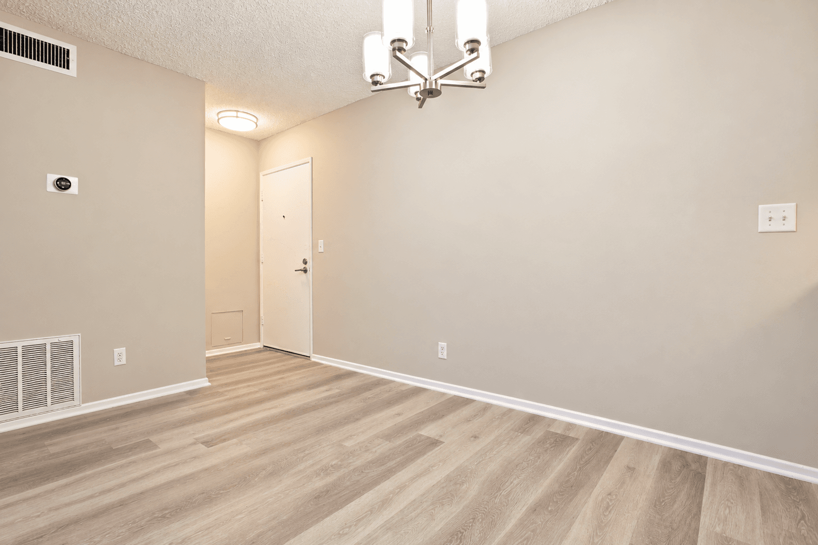 Sherman Oaks Apartment: 4701-4711 Natick Ave