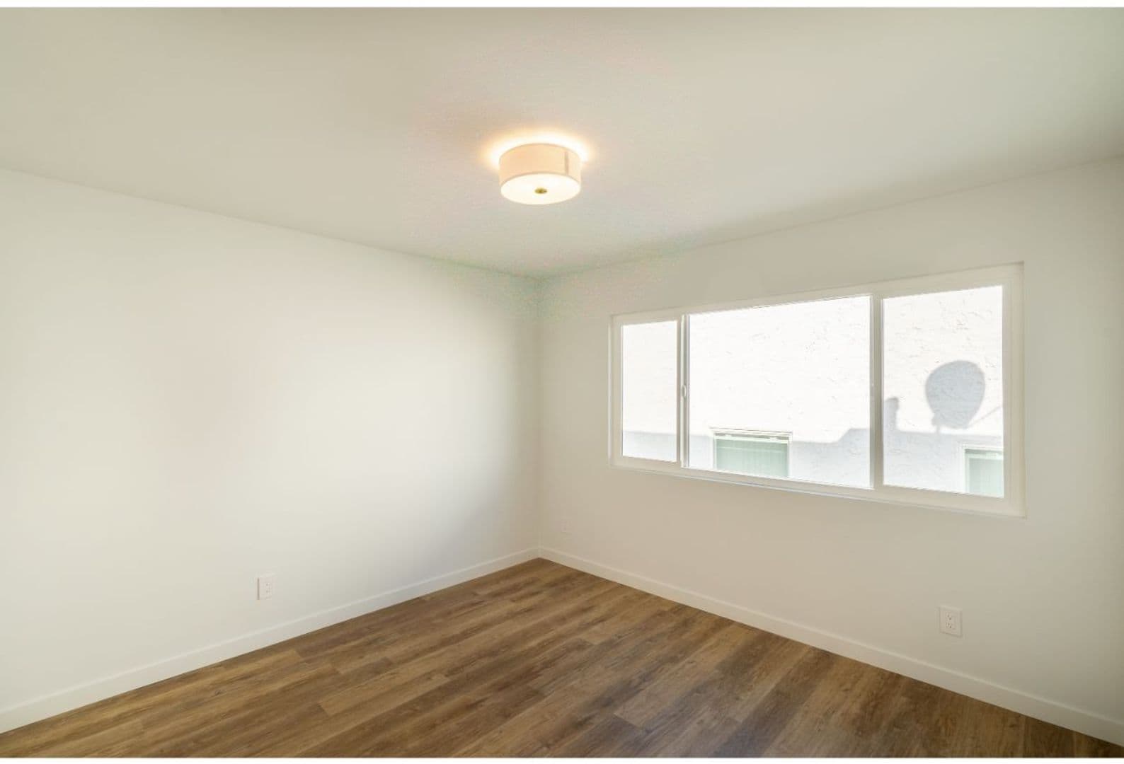 Los Angeles Apartment: 6120 Eleanor Ave