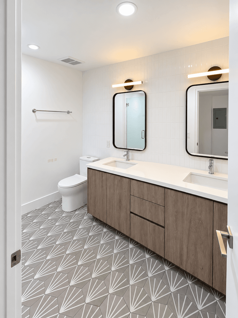 Los Angeles Apartment: 3701 Hughes Ave