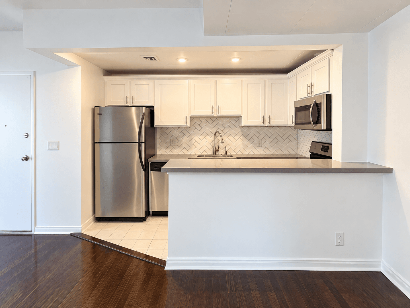 Los Angeles Apartment: 649 S. Burnside Ave.