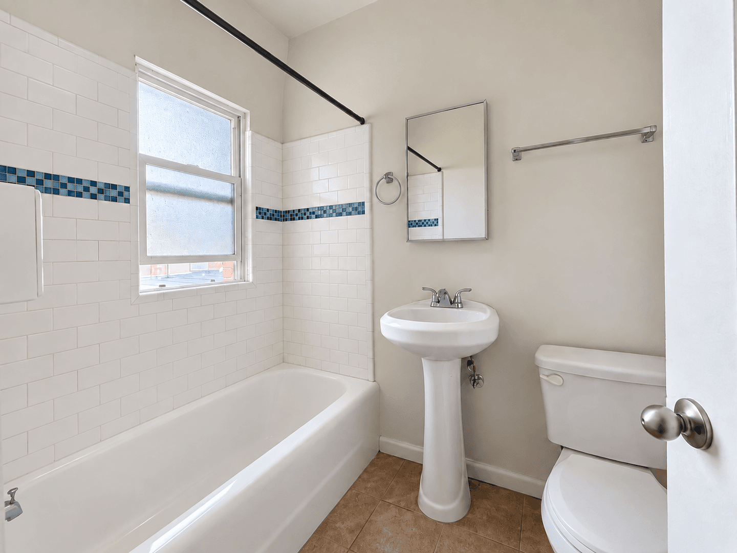 Los Angeles Apartment: 715 S. St. Andrews Place