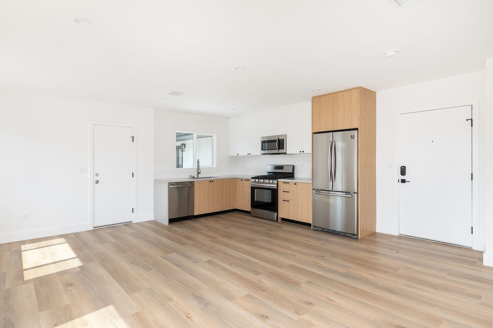 Los Angeles Apartment: 5358 Loma Linda Ave