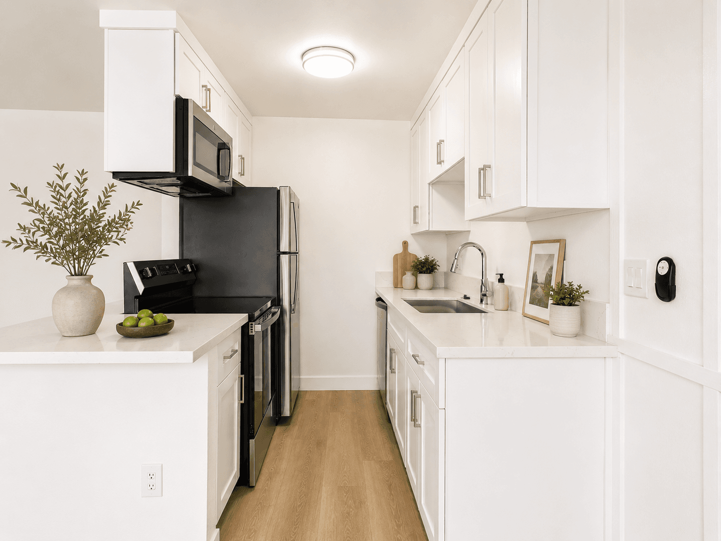 Reseda Apartment: 7722 Reseda Blvd