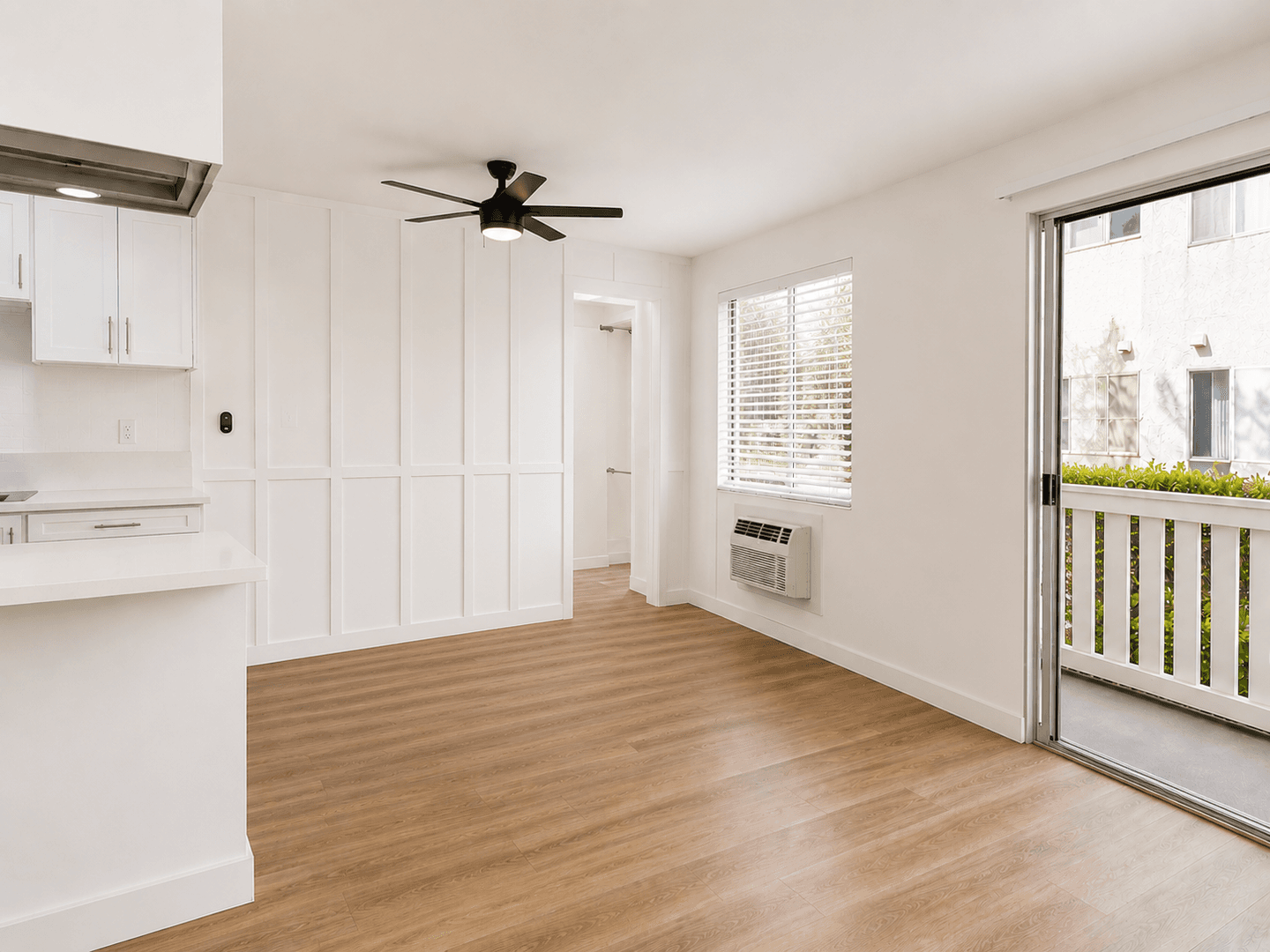 Reseda Apartment: 7722 Reseda Blvd