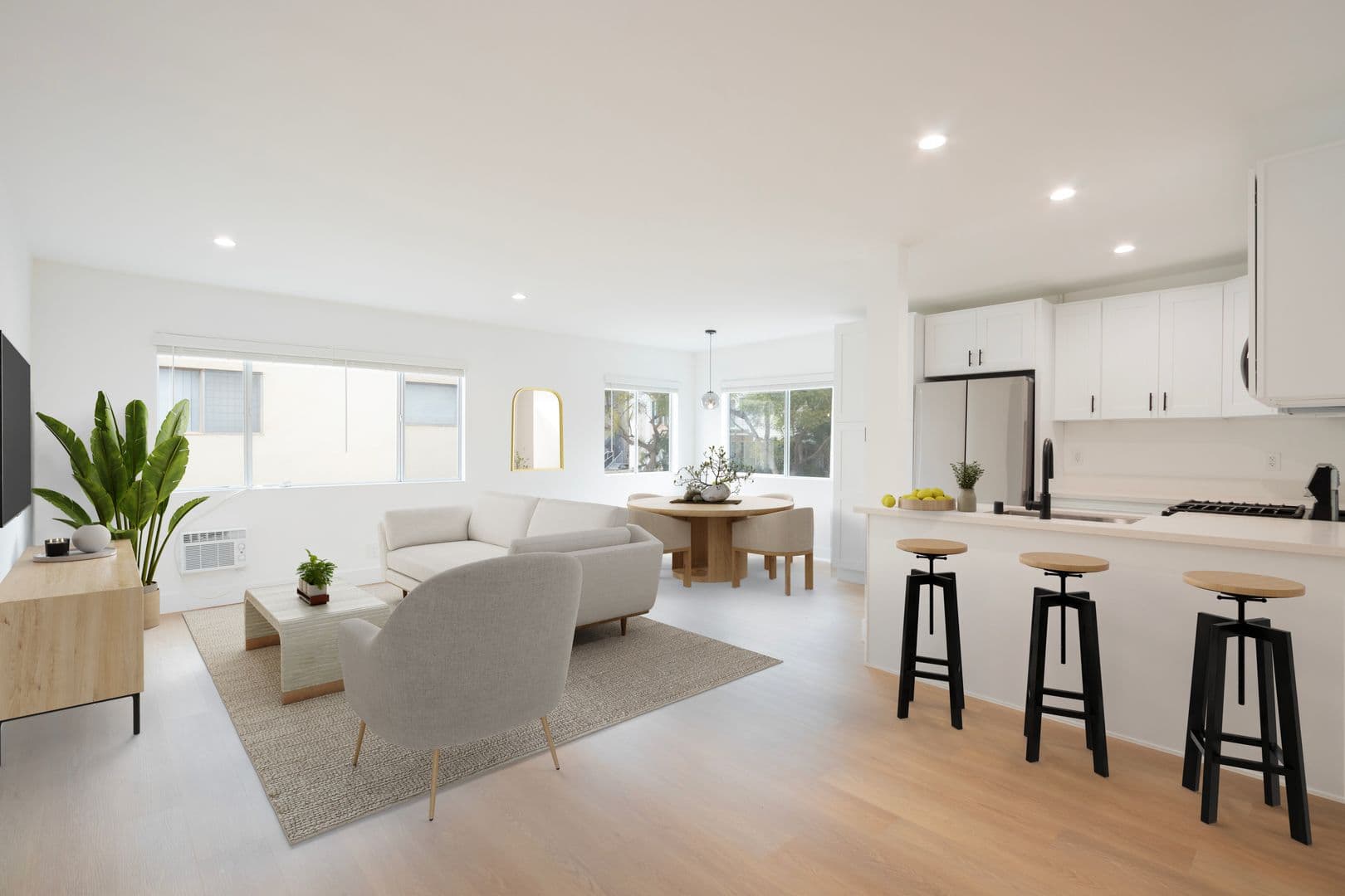 West Hollywood Apartment: 937 N. Orange Grove Ave