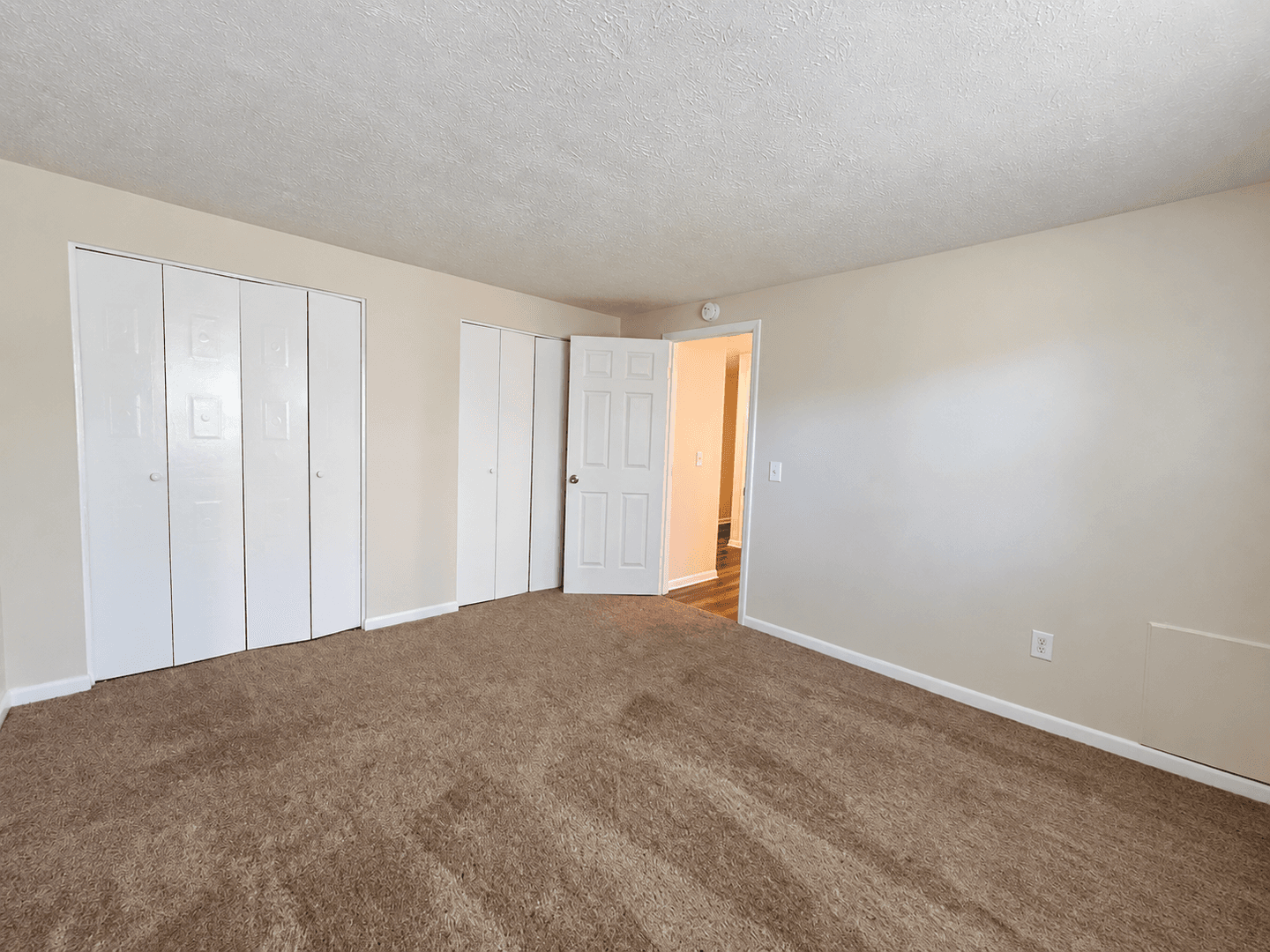 Irondequoit Apartment: 4-108 Georgetown Drive