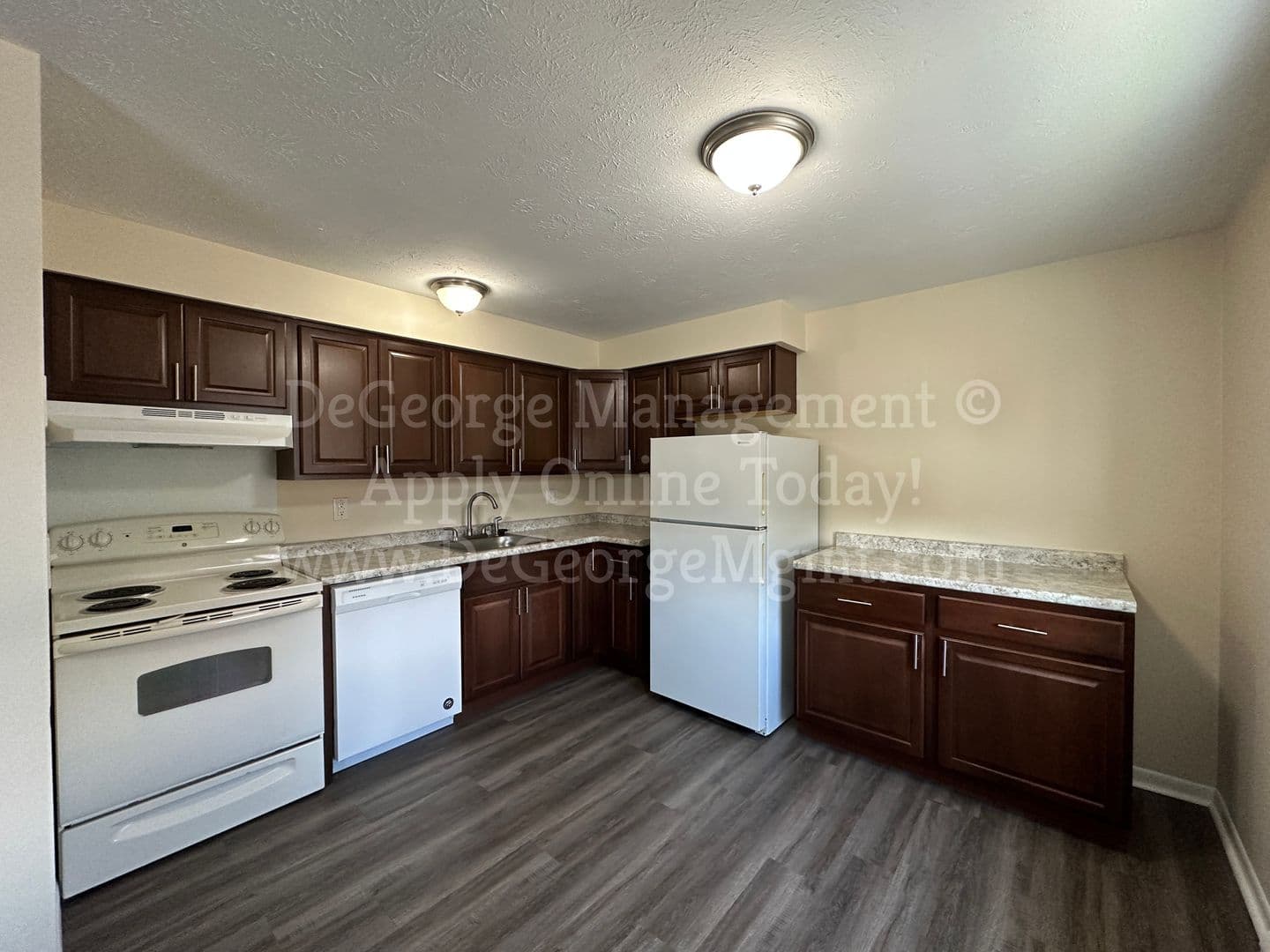 Irondequoit Apartment: 4-108 Georgetown Drive