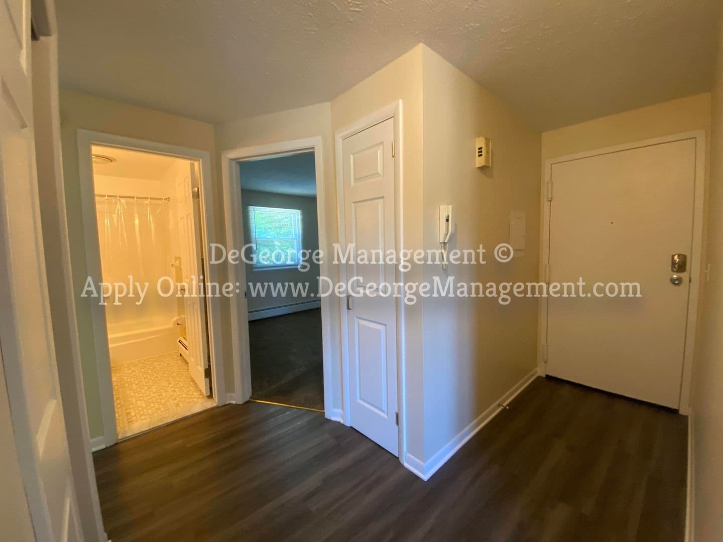 Irondequoit Apartment: 4-108 Georgetown Drive